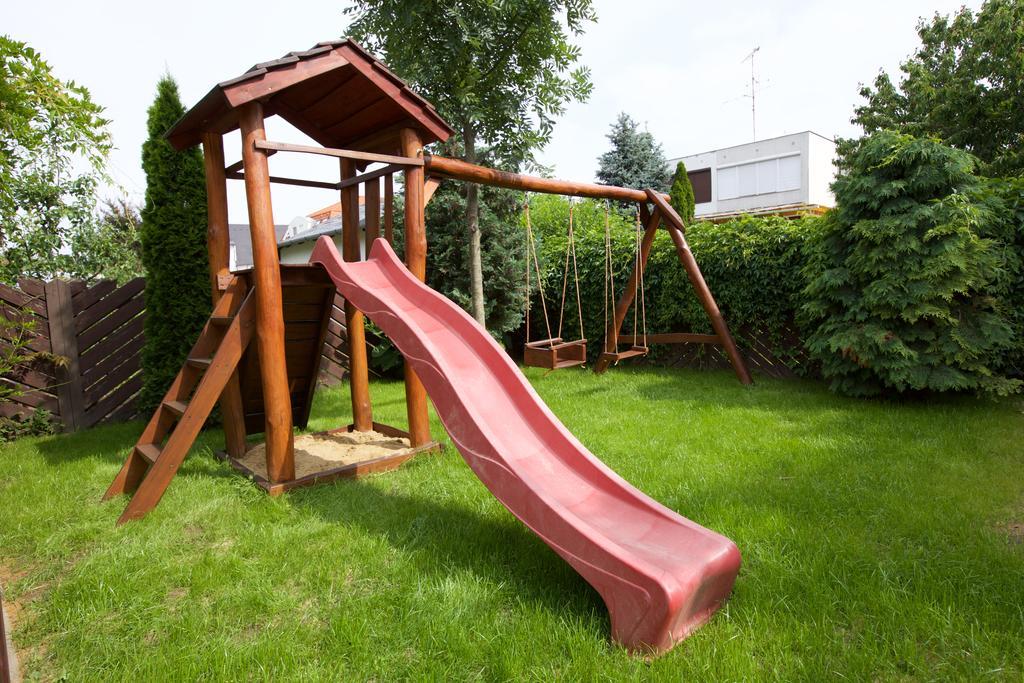 Fonix Apartmanhaz Hajdúszoboszló Zewnętrze zdjęcie