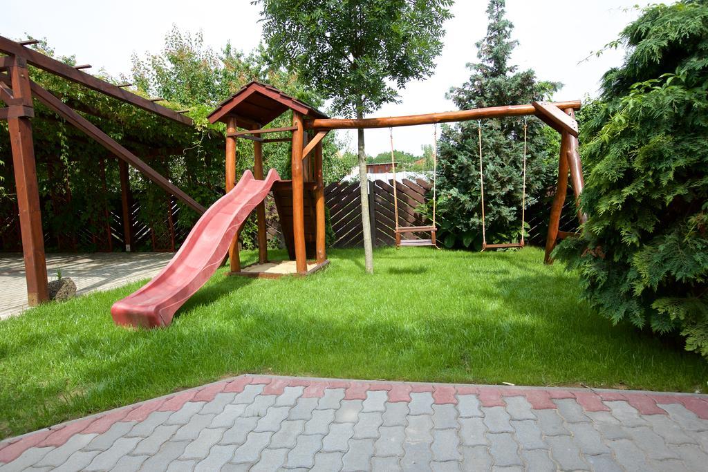 Fonix Apartmanhaz Hajdúszoboszló Zewnętrze zdjęcie