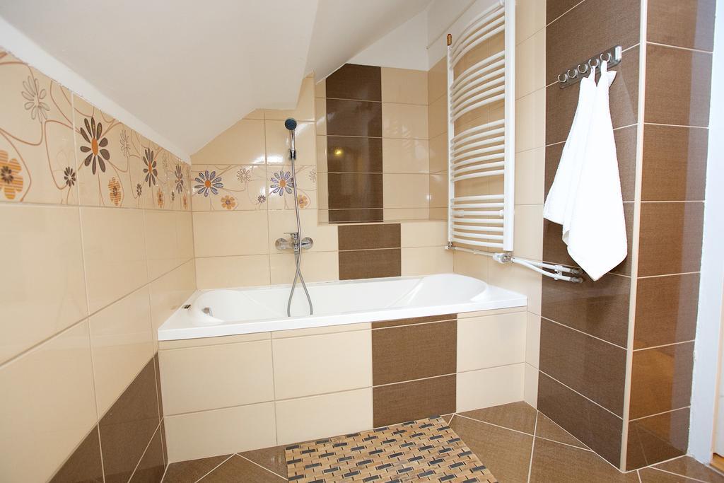 Fonix Apartmanhaz Hajdúszoboszló Zewnętrze zdjęcie