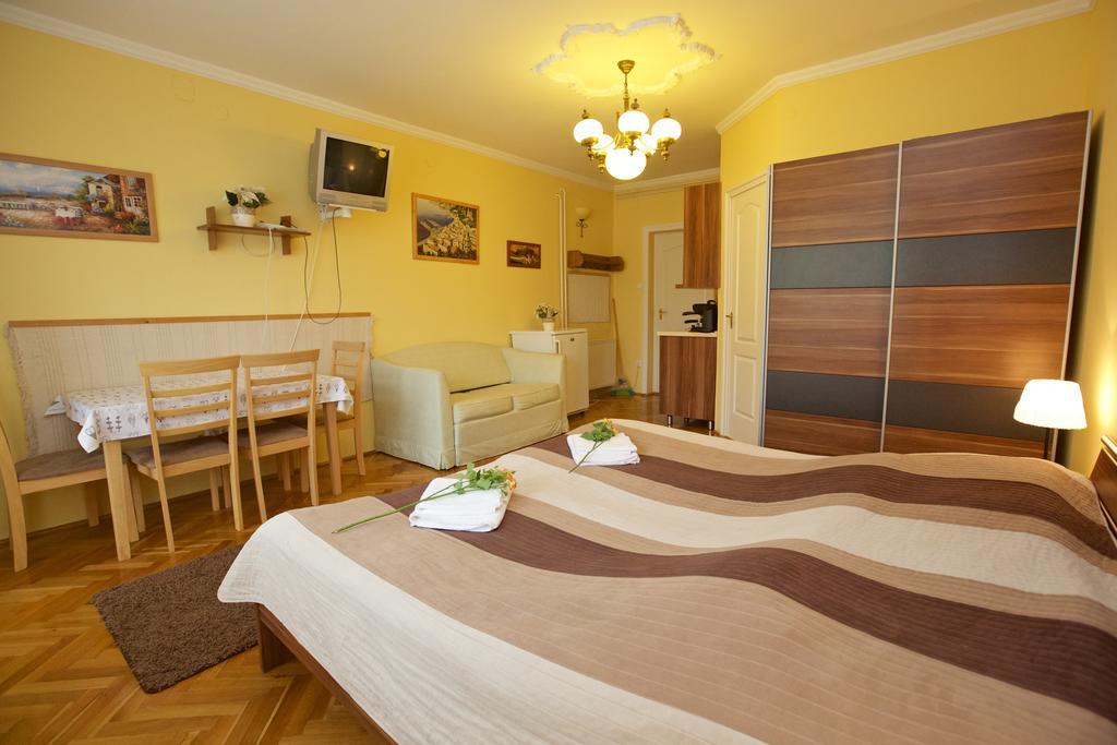 Fonix Apartmanhaz Hajdúszoboszló Zewnętrze zdjęcie
