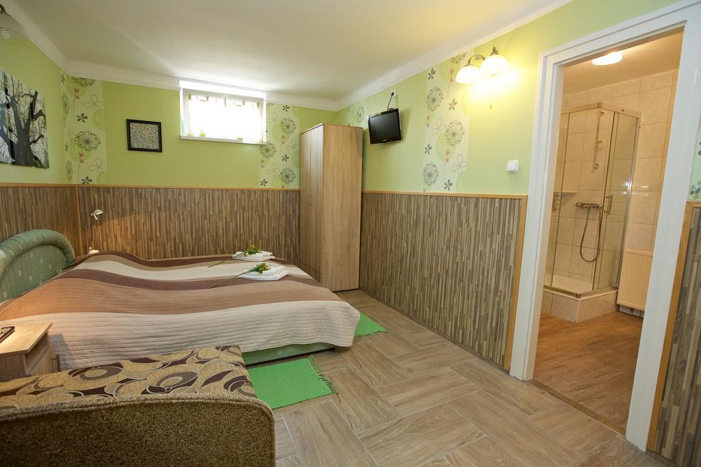Fonix Apartmanhaz Hajdúszoboszló Zewnętrze zdjęcie