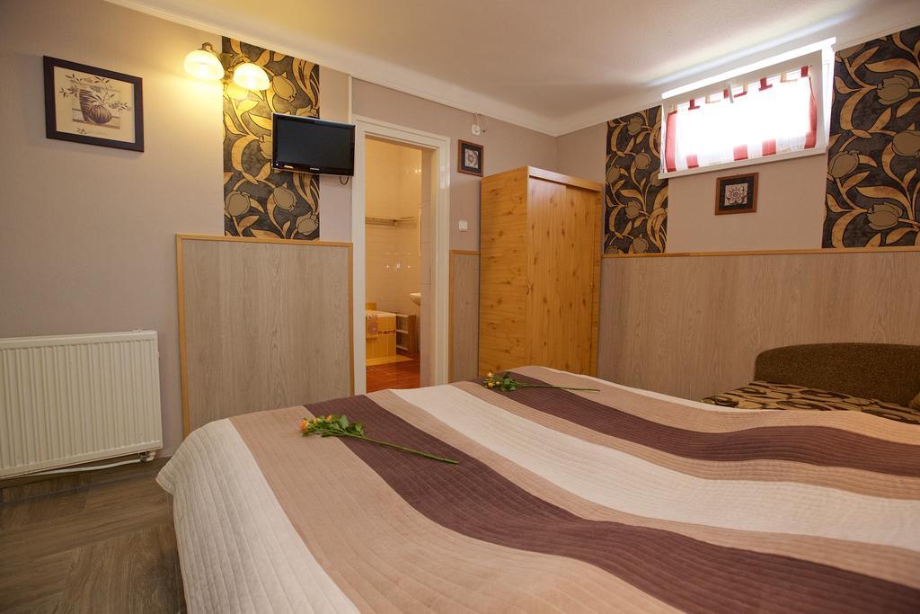 Fonix Apartmanhaz Hajdúszoboszló Zewnętrze zdjęcie